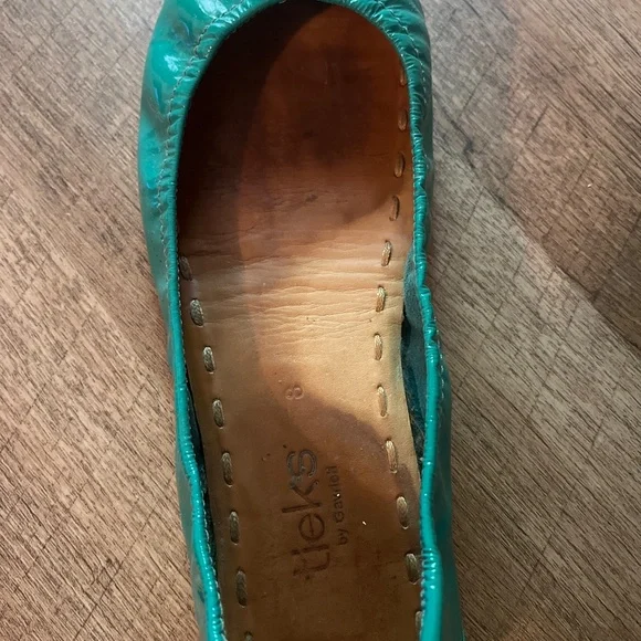 Tieks flats - Picture 2 of 3